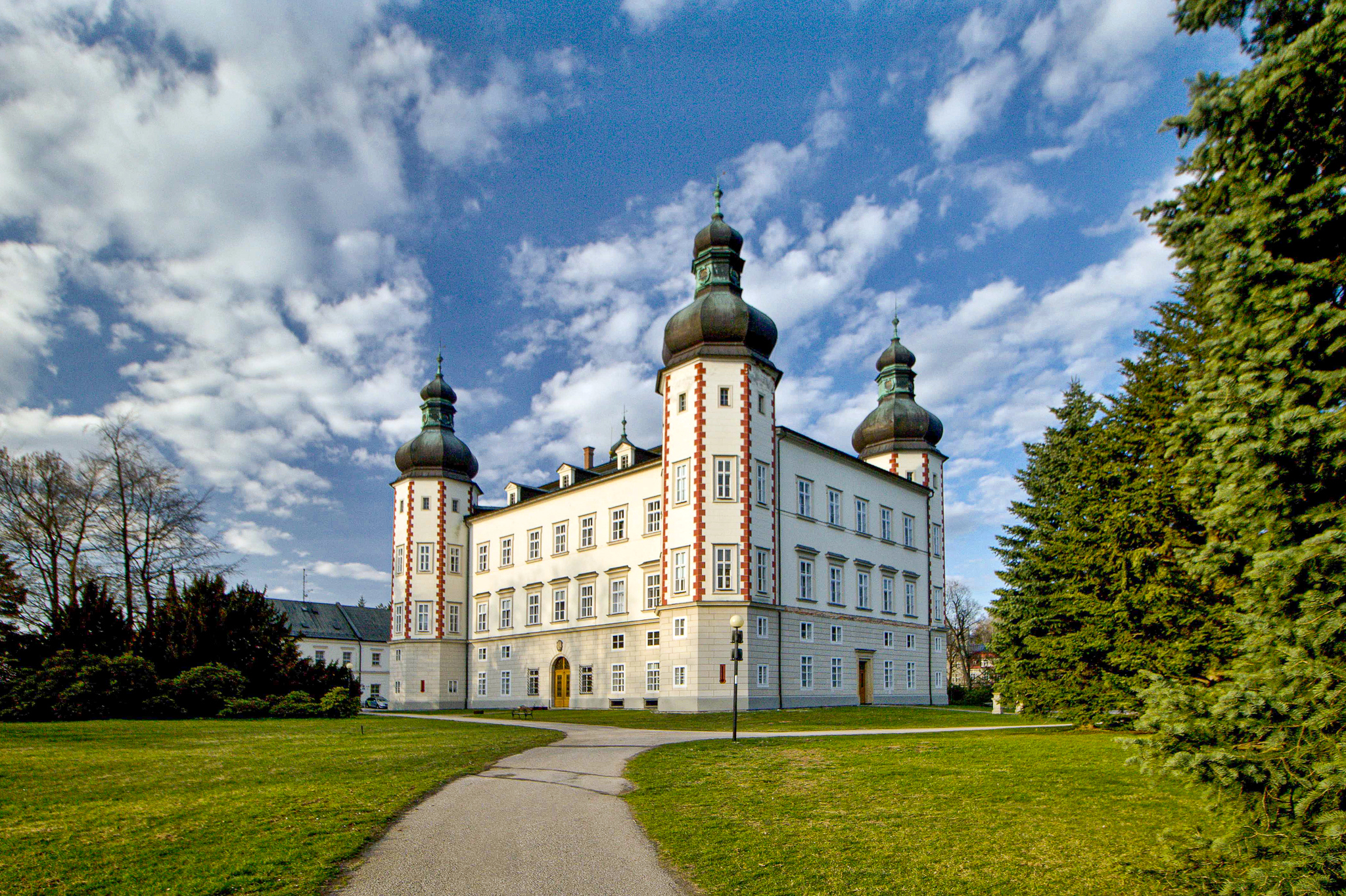 Omnia Hotel Relax & Wellness - Schloss Vrchlabí
